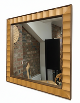 Fluted mirror