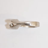 Silver Contour Ring with Small Iolite