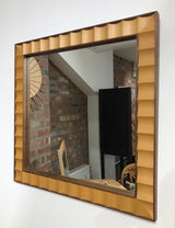 Fluted mirror