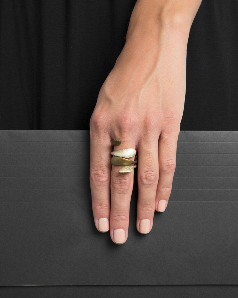 Elle Ring