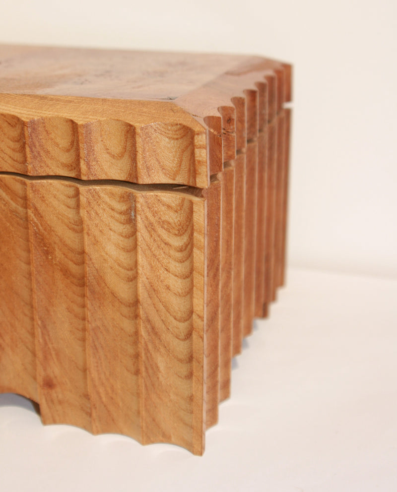Fluted box