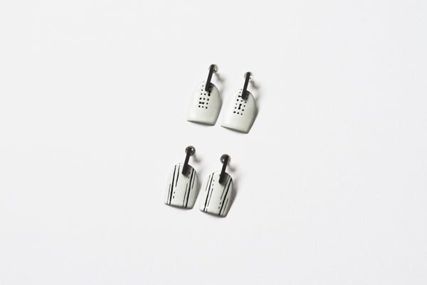 Line & Dot Marked Enamel Bar Stud Earrings - No. 59