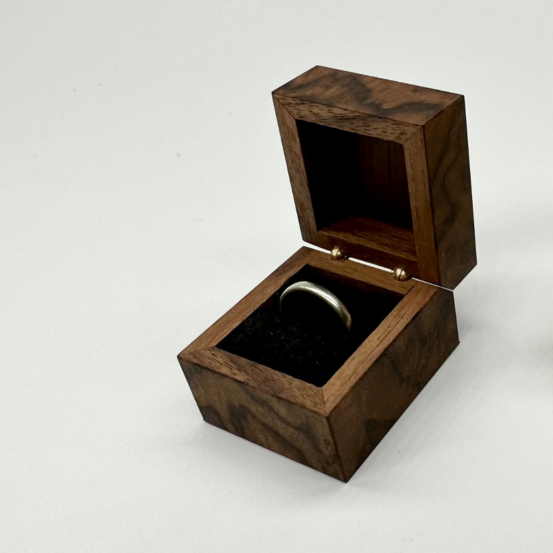 Ring box