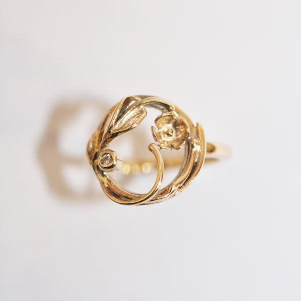 9ct Gold and Diamond Flower Ring - No. 40
