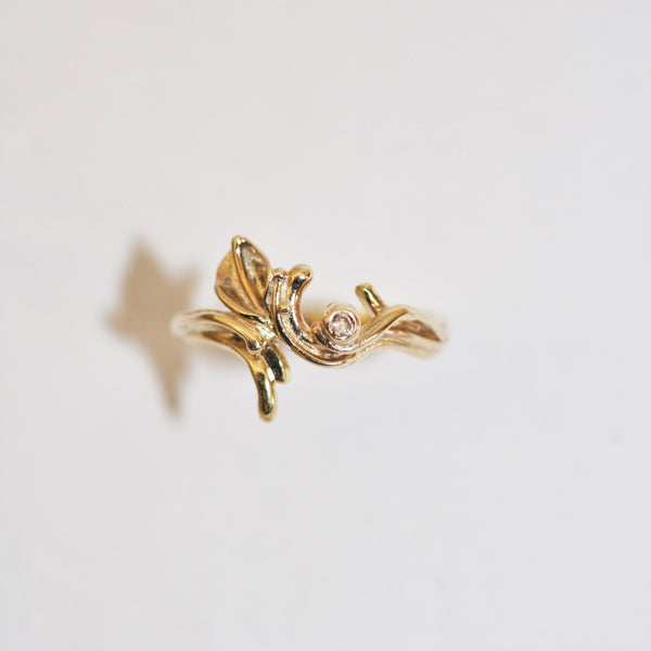 9ct Gold and Diamond Flower Ring - No. 41