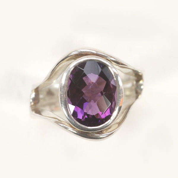 Silver Contour Ring with Large Amethyst