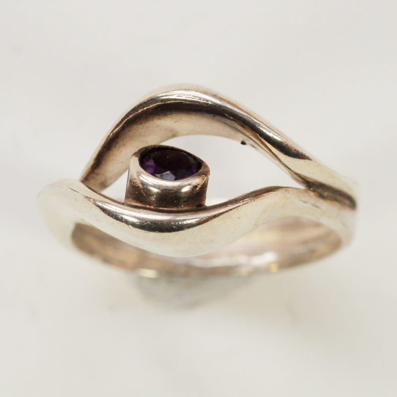 Silver Contour Ring with Small Amethyst